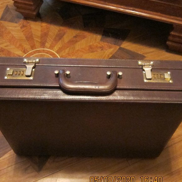 Brown Leather Briefcase - Picture 5 of 9